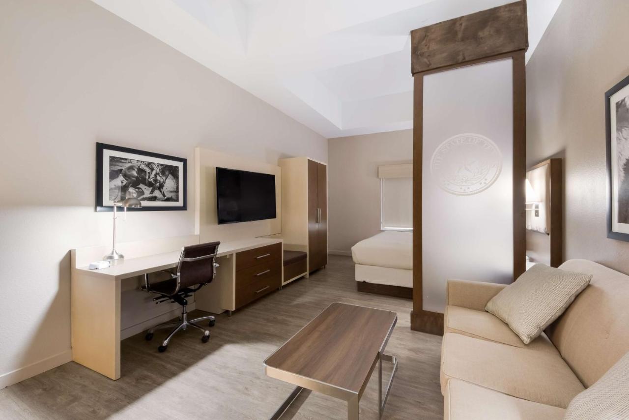 Best Western Bandera Suites & Saloon Екстер'єр фото